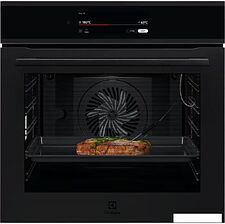 Электрический духовой шкаф Electrolux EOE9P3ST