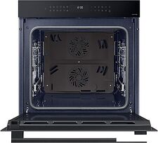 Электрический духовой шкаф Samsung NV7B4245VAK/WT