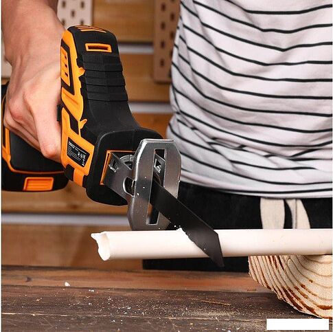 Сабельная пила Deko DKRS20 085-1070 (с 2-мя АКБ, кейс)