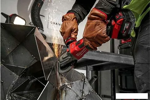Угловая шлифмашина Milwaukee M18 Fuel FSAGF125XB-0X 4933478438 (без АКБ, кейс)