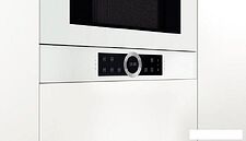 Микроволновая печь Bosch BFL634GW1