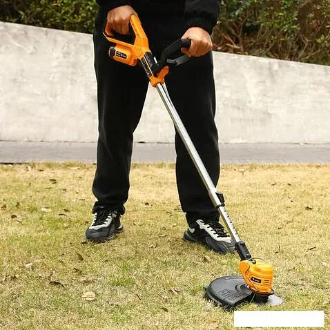 Триммер Deko DKTR12V 063-4238-2 (с 2-мя АКБ)