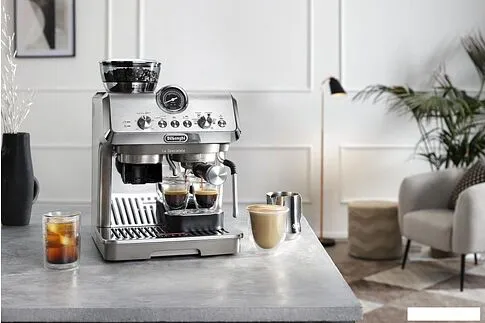 Рожковая кофеварка DeLonghi La Specialista Arte Evo Cold Brew EC9255.M
