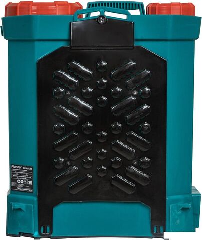 Аккумуляторный опрыскиватель Pioneer Tools BWS-10L-01
