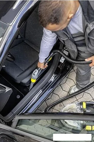 Пылесос Karcher Puzzi 8/1 C 1.100-240.0
