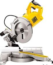 Торцовочная пила DeWalt DWS778