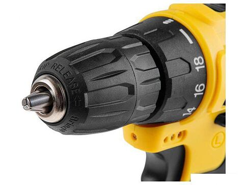 Дрель-шуруповерт Molot MBD 1815-1 DLi 0329136 (с 2-мя АКБ, кейс)