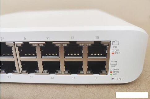 Управляемый коммутатор 2-го уровня Ubiquiti UniFi Switch Lite 16 POE