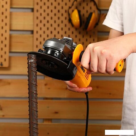 Угловая шлифмашина Deko AG1250DK 083-1025