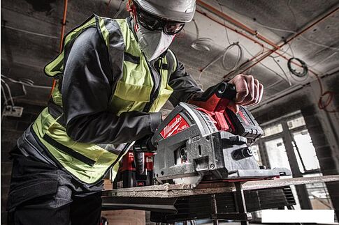 Дисковая погружная  Milwaukee M18 FPS55-552P Fuel 4933478778 (с 2-мя АКБ, кейс)