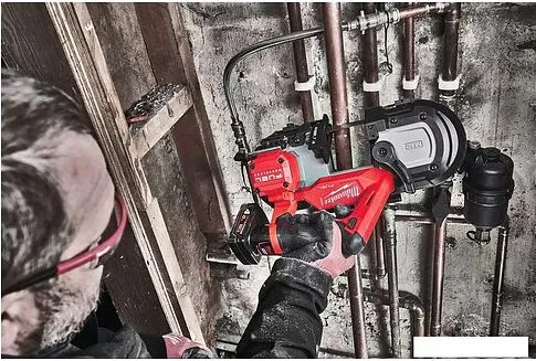 Ленточная пила Milwaukee Fuel M12 FBS64-402C 4933478441 (с 2-мя АКБ, кейс)