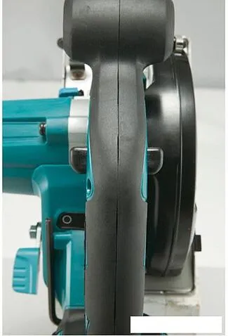 Дисковая пила Makita DCS551RMJ