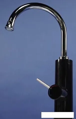 Водонагреватель Electrolux Taptronic (черный)