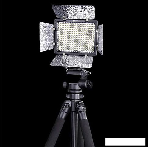 Лампа Yongnuo YN-300 II