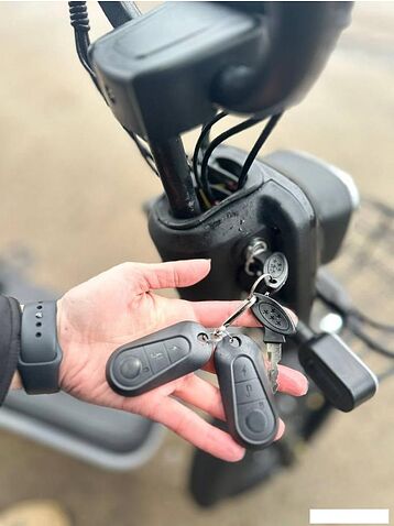 Электроскутер VOLT City JY4 (белый)