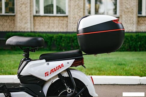 Электроскутер AVM Delta (белый)