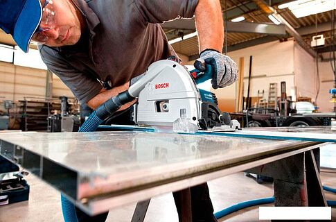 Дисковая пила Bosch GKT 55 GCE Professional [0601675000]