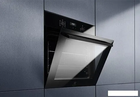 Духовой шкаф Electrolux OEF5E50Z