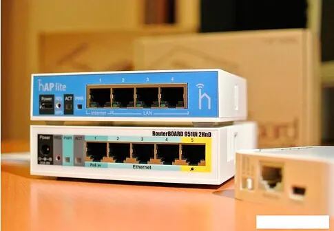 Беспроводной маршрутизатор Mikrotik hAP lite (RB941-2nD)