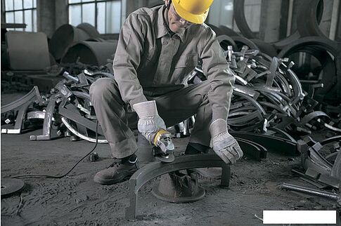 Угловая шлифмашина Stanley STGS9125