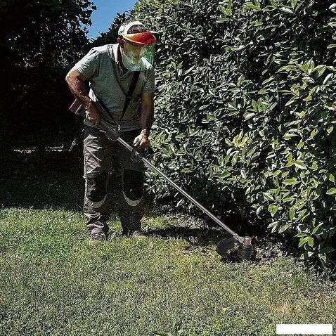 Триммер Worx WG185E.9 (без АКБ)