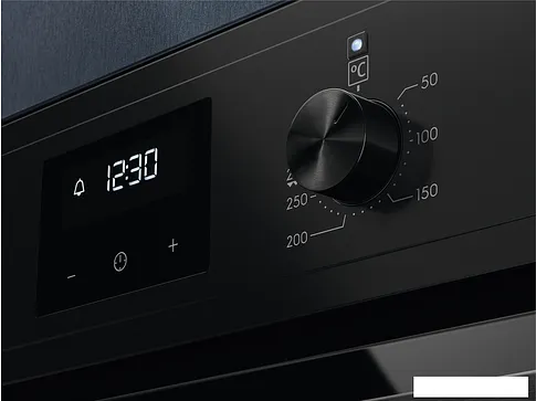 Электрический духовой шкаф Electrolux EOF3H40TH