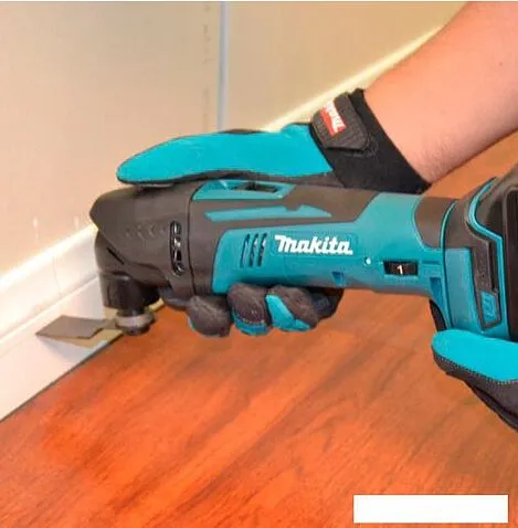 Мультифункциональная шлифмашина Makita DTM50RFE