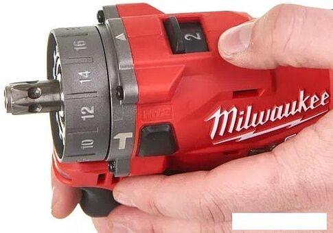 Ударная дрель-шуруповерт Milwaukee M12 FPDXKIT-202X 4933464138 (с 2-мя АКБ, кейс)