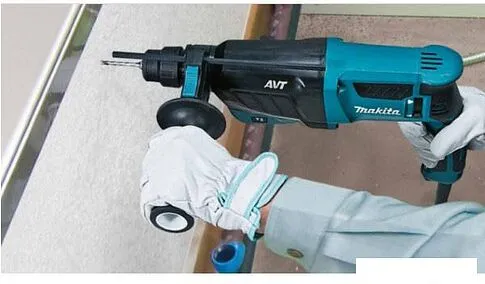 Перфоратор Makita HR2631FT
