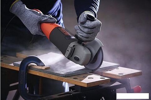 Угловая шлифмашина Black & Decker KG1202K