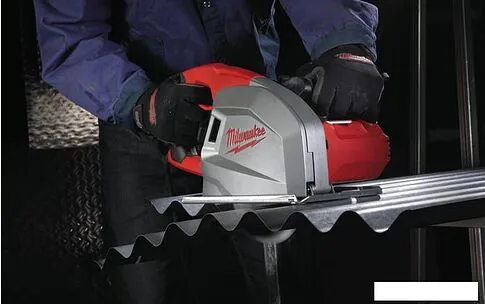 Дисковая (циркулярная) пила Milwaukee MCS 66 [4933440615]