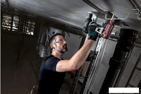 Гайковерт Metabo SSW 18 LTX 300 BL 602395800 (с 2-мя АКБ, кейс)