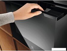 Электрический духовой шкаф Electrolux LOH3H00BK