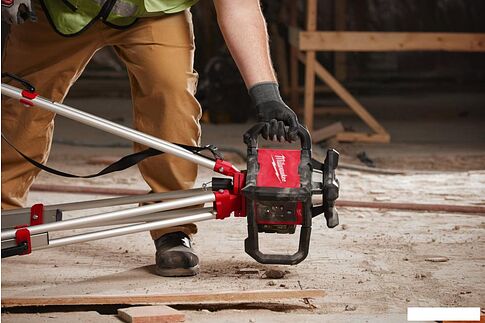 Лазерный нивелир Milwaukee M18 RLOHVG300-501C 4933493194 (с 1-им АКБ)
