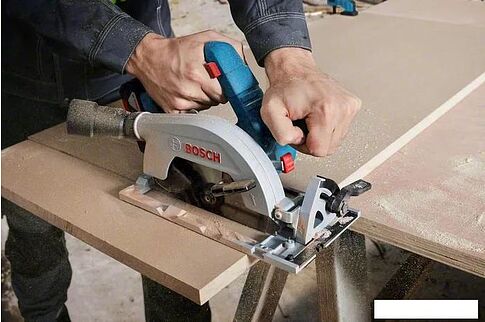 Дисковая (циркулярная) пила Bosch GKS 185-LI Professional 06016C1221 (без АКБ)