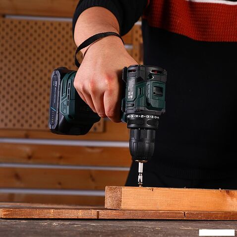 Дрель-шуруповерт Zitrek Greenpower 20 PRO 085-1313 (с 1-им АКБ)