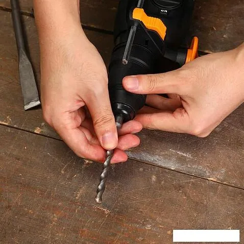 Перфоратор Deko ZKH1100 083-1008