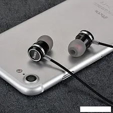 Наушники с микрофоном Hoco M16 (черный)