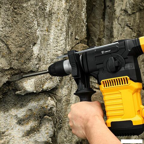 Перфоратор Deko DKH2000W 086-1016 (кейс)