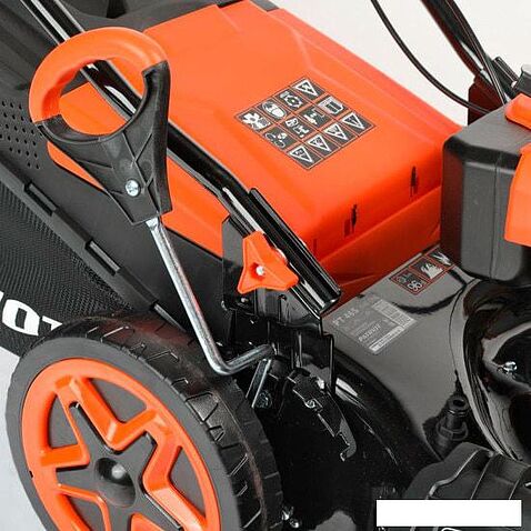 Колёсная газонокосилка Patriot PT 46S The One