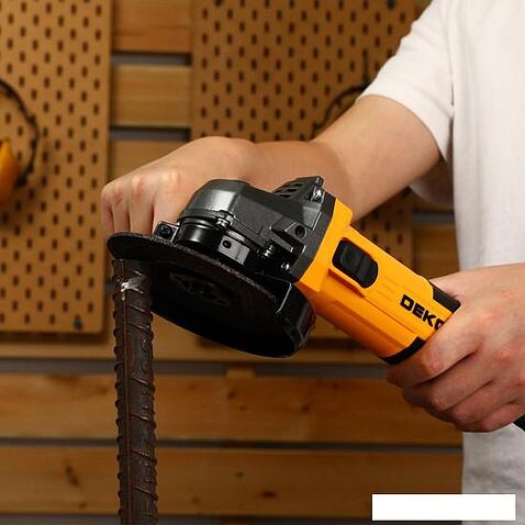 Угловая шлифмашина Deko DKAG750-125