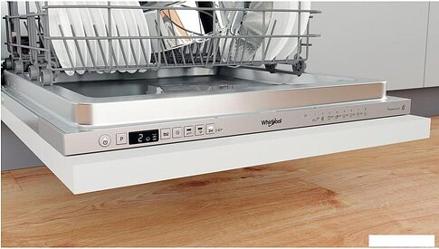 Встраиваемая посудомоечная машина Whirlpool WIS 7020 PEF