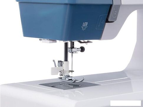 Электромеханическая швейная машина Chayka SewLux 200