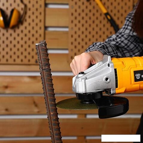 Угловая шлифмашина Deko DKAG1500-150 063-4299