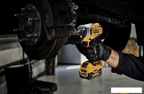 Гайковерт DeWalt DCF901P1 Xtreme Subcompact (с 1-м АКБ, кейс)