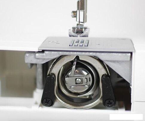 Электромеханическая швейная машина Singer Classic 25