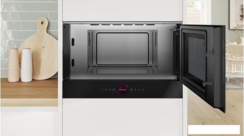 Микроволновая печь Bosch Serie 8 BFR7221B1
