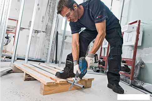 Сабельная пила Bosch GSA 18 V-LI C Professional