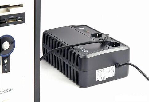 Источник бесперебойного питания EnerGenie Desktop EG-UPS-3SDT600-01