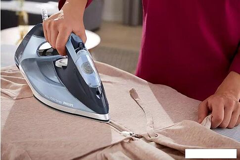 Утюг Philips Azur 7000 Series DST7020/20